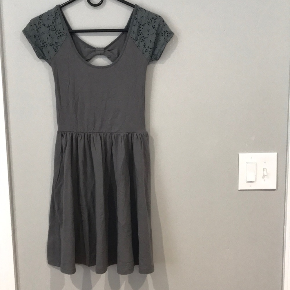 Aeropostale Grey Lace Sleeve Dress